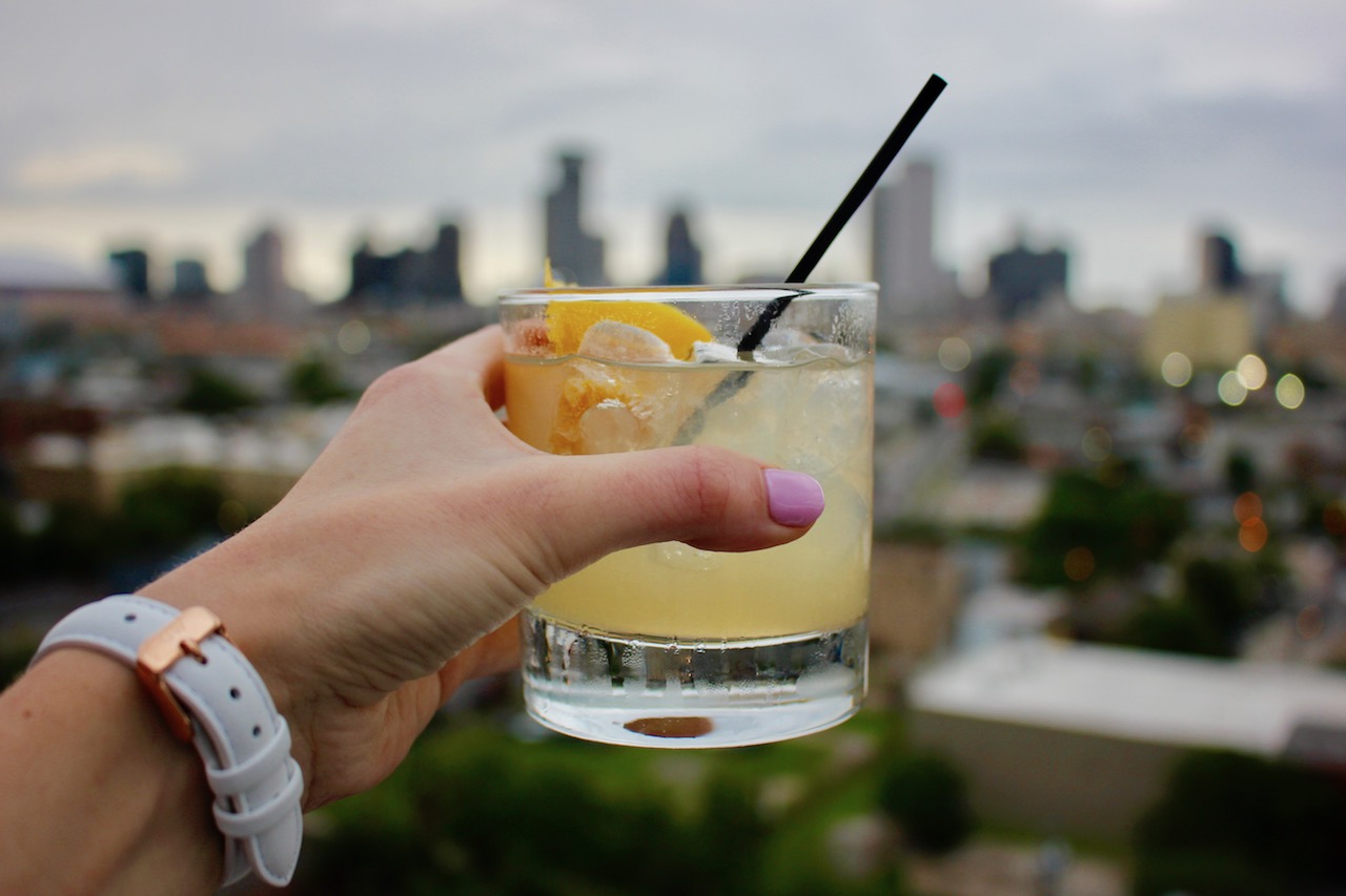 hot-tin-new-orleans-rooftop-drink
