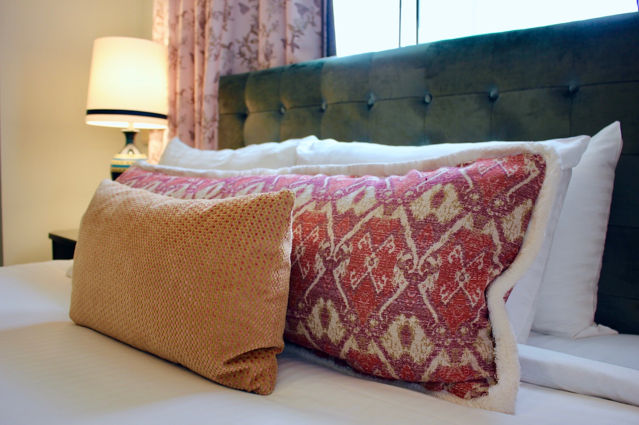 the-pontchartrain-hotel-new-orleans-bed