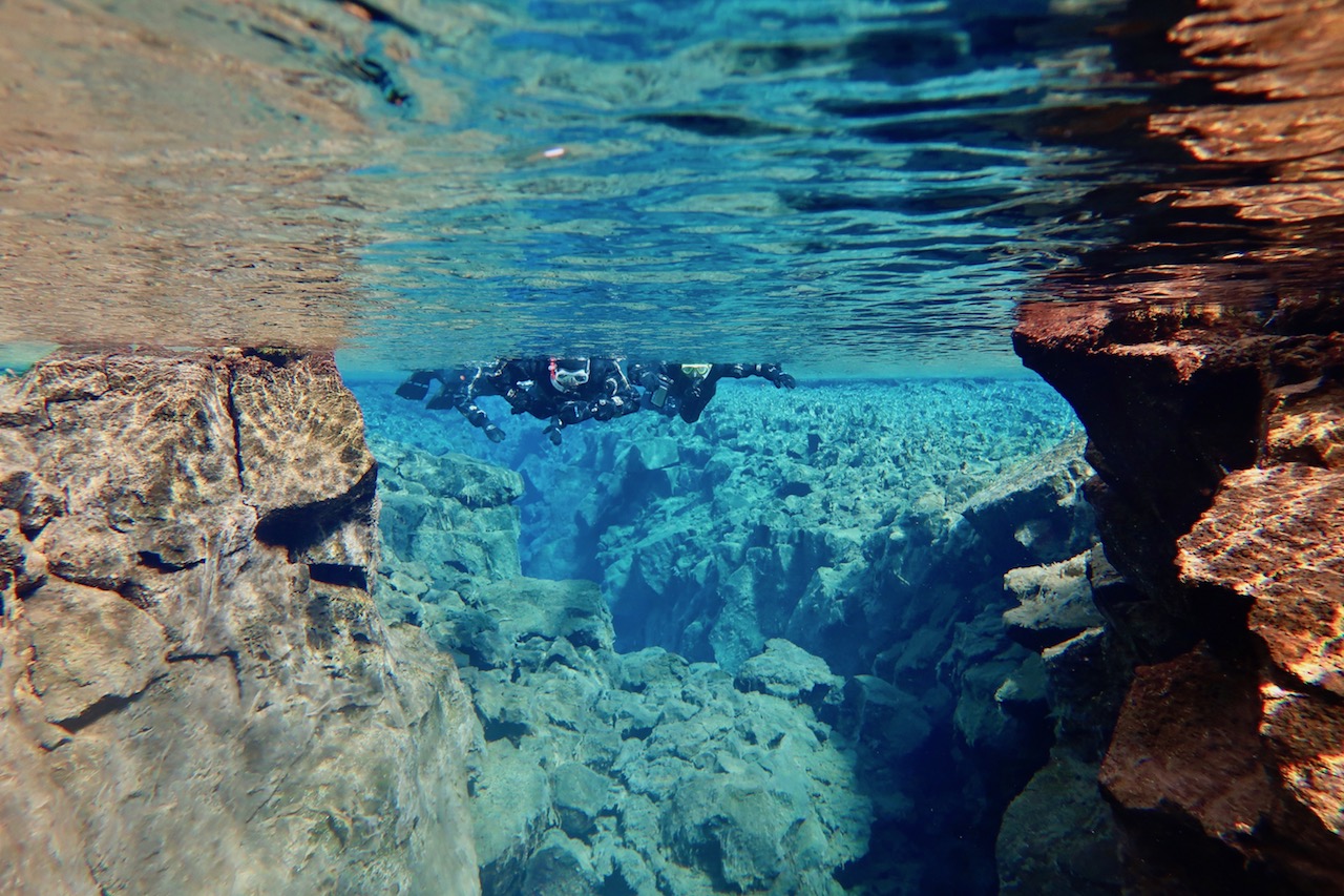 silfra-fissure-snorkle-2