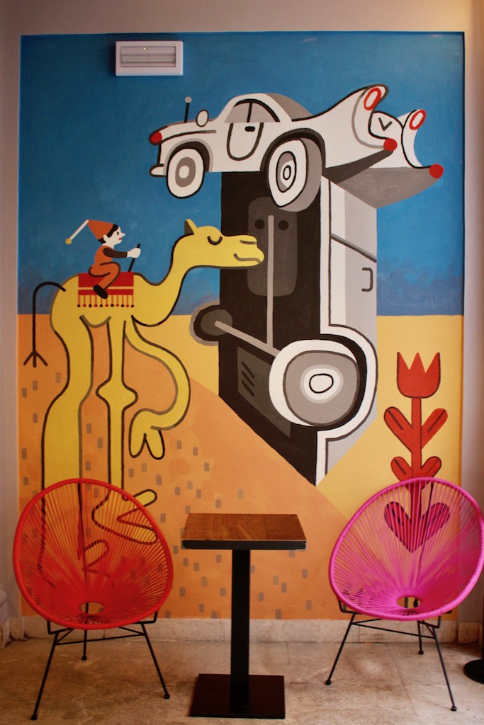 romehello-street-art-hostel