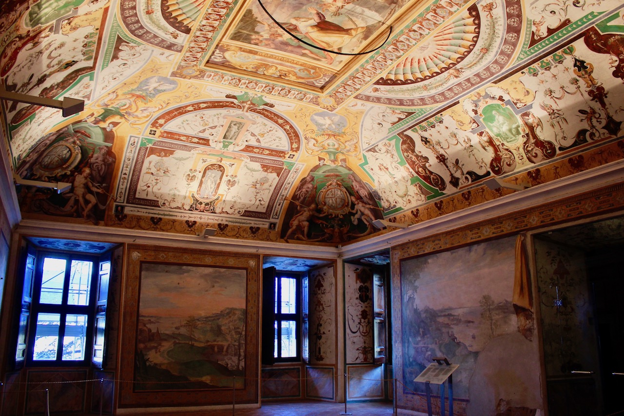 tivoli-italy-villa-d'este-interior