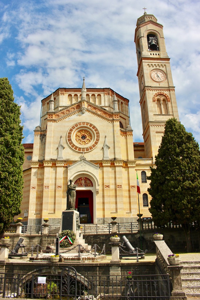 church-tremezzo-italy