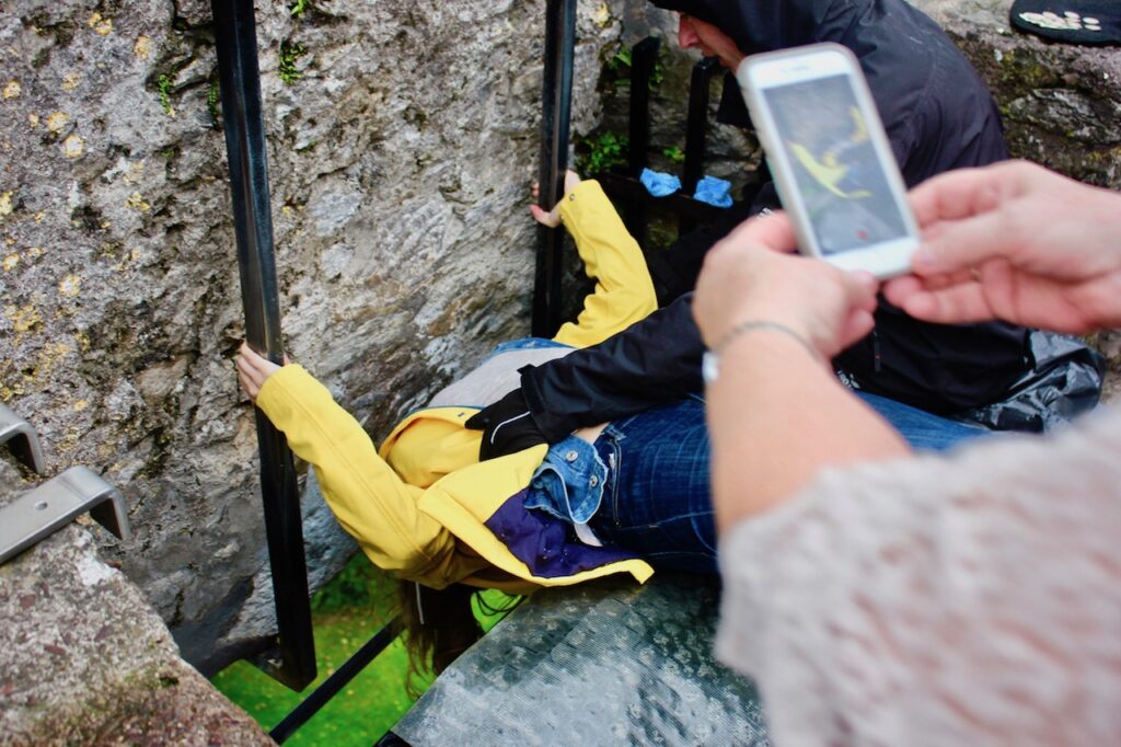 kissing the blarney stone ireland